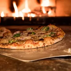 Ile pizz dziennie sprzedaje pizzeria? Zaskakujące statystyki sprzedaży