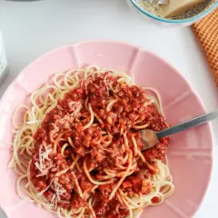 Wegetariańskie spaghetti bolognese, które zachwyci Twoje kubki smakowe