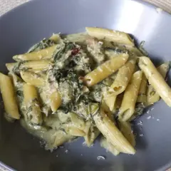 Szybki przepis na penne gorgonzola, który zachwyci Twoje podniebienie