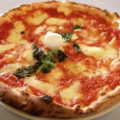 Ile kosztuje pizza w Rzymie? Ceny, które mogą cię zaskoczyć