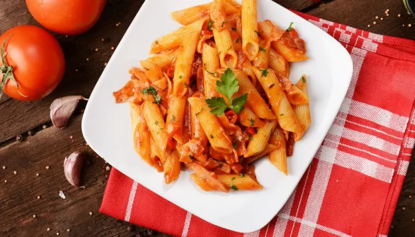 Penne arrabiata przepis – szybki i prosty sposób na pyszny obiad