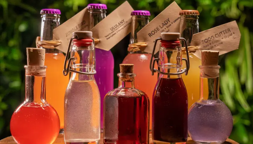 Najlepsze koktajl bary w Polsce: unikalne drinki i niezapomniane doświadczenia