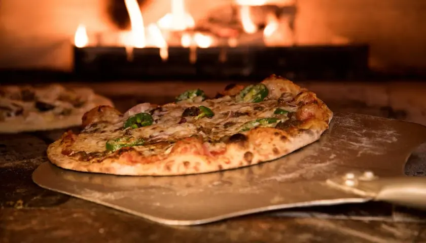 Ile pizz dziennie sprzedaje pizzeria? Zaskakujące statystyki sprzedaży