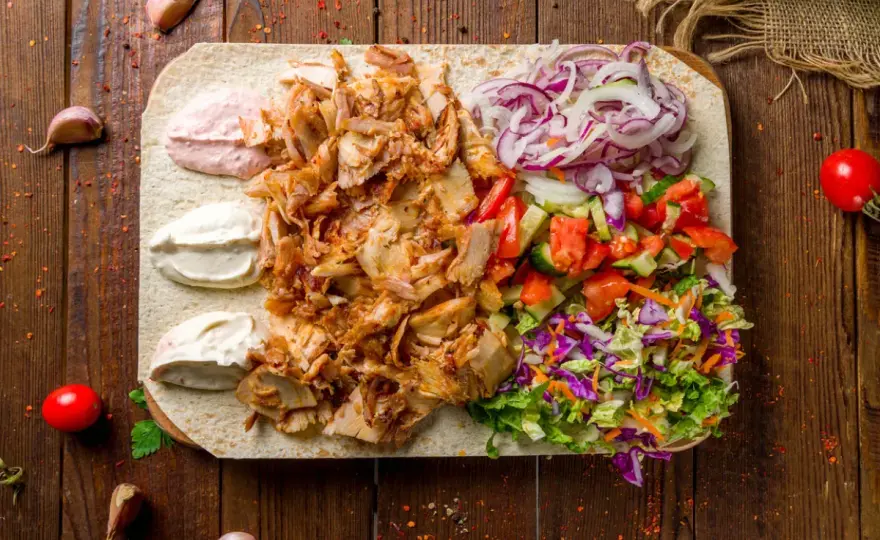 Shoarma z kurczaka - przepis na idealnie soczyste mięso