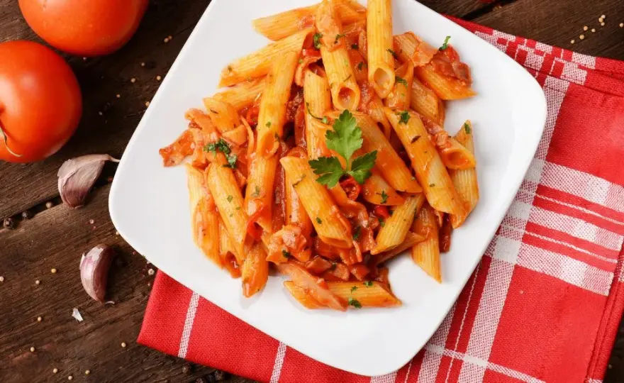 Penne arrabiata przepis – szybki i prosty sposób na pyszny obiad