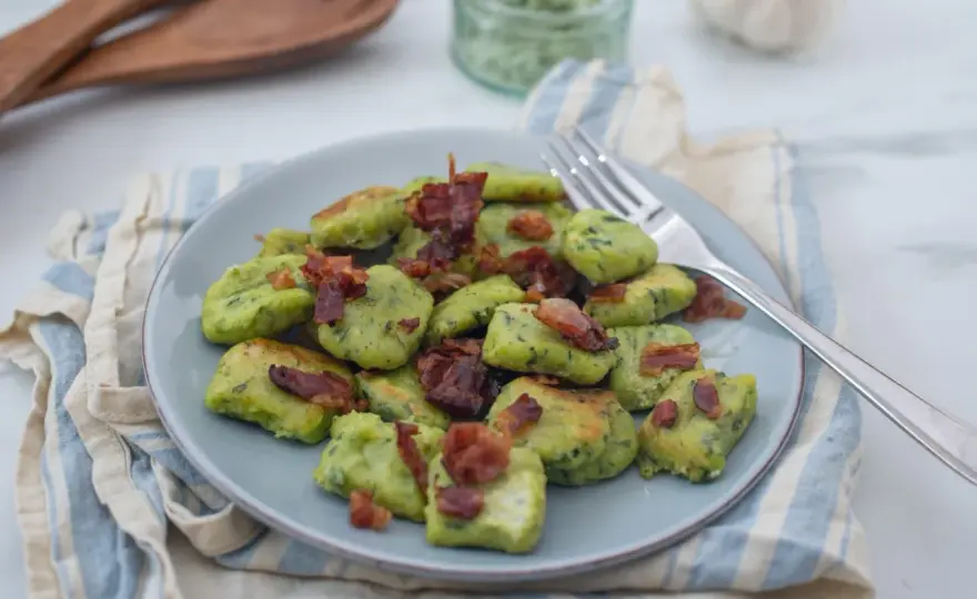Obiad z czosnkiem niedźwiedzim - 5 przepisów i jak zachować aromat