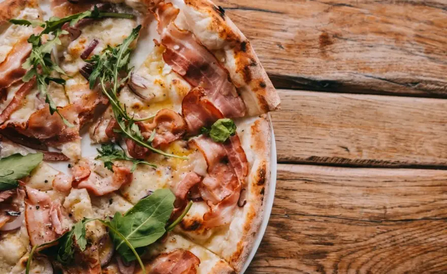 Pizza carbonara - Jak zrobić idealną i uniknąć typowych błędów?