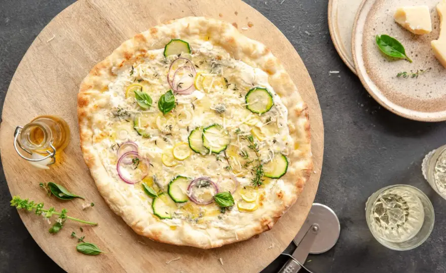 Biała pizza - Jak zrobić idealną pizzę bianca bez błędów?