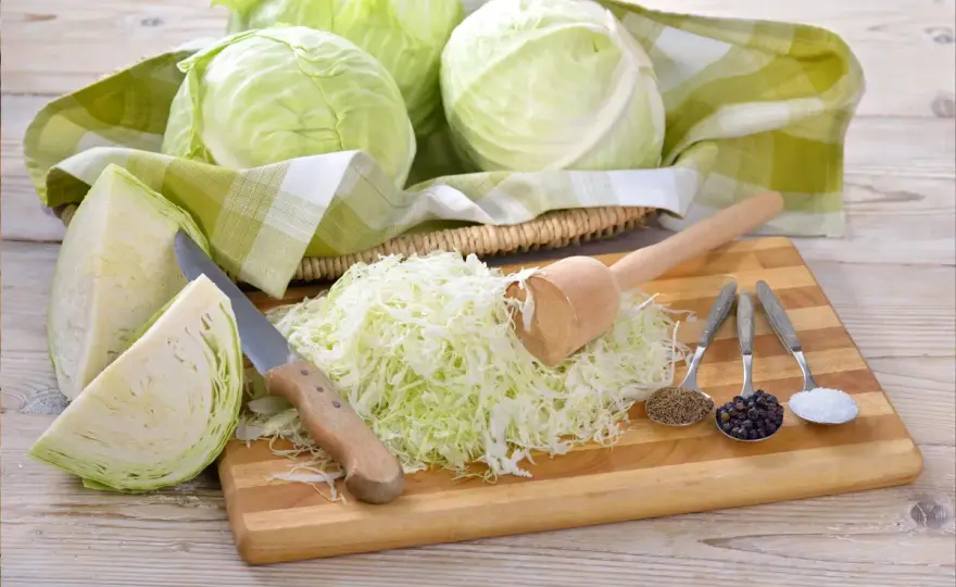 Ile soli do kiszenia kapusty - Poznaj idealne proporcje na 1 kg