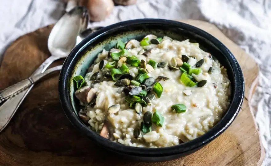 Risotto z pieczarkami - jak uzyskać idealnie kremową konsystencję?
