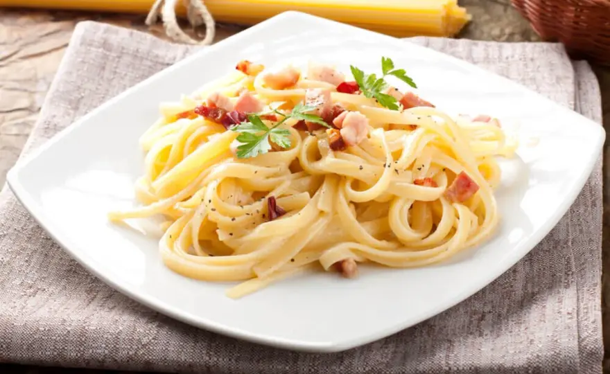 Jak przygotować idealne spaghetti alla carbonara bez śmietany