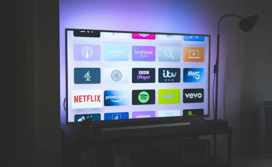 Telewizory smart dla gamingu: przyszłość dużego ekranu w świecie wymagających graczy