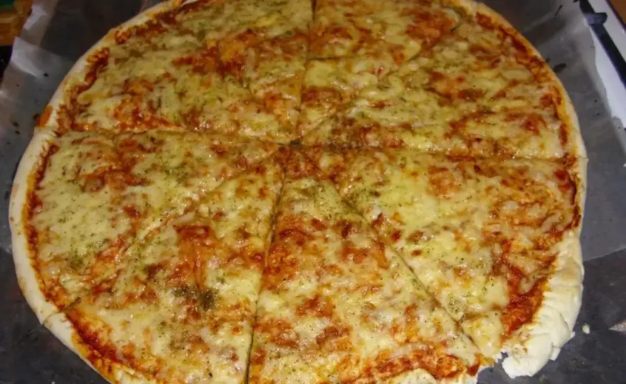 Pizza margherita - jak zrobić idealną i dlaczego tak łatwo ją zepsuć?