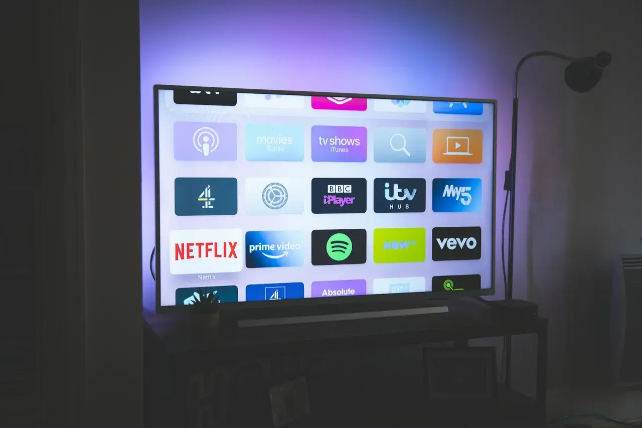 Telewizory smart dla gamingu: przyszłość dużego ekranu w świecie wymagających graczy