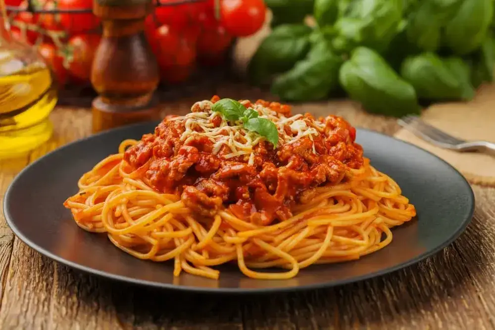 Zdjęcie Przepis na sos do spaghetti, który zachwyci Twoich gości